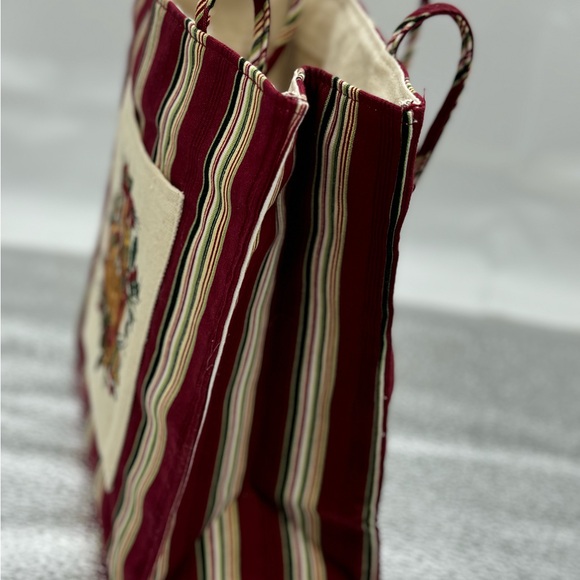 Longaberger Christmas tote. Retired - Picture 3 of 3